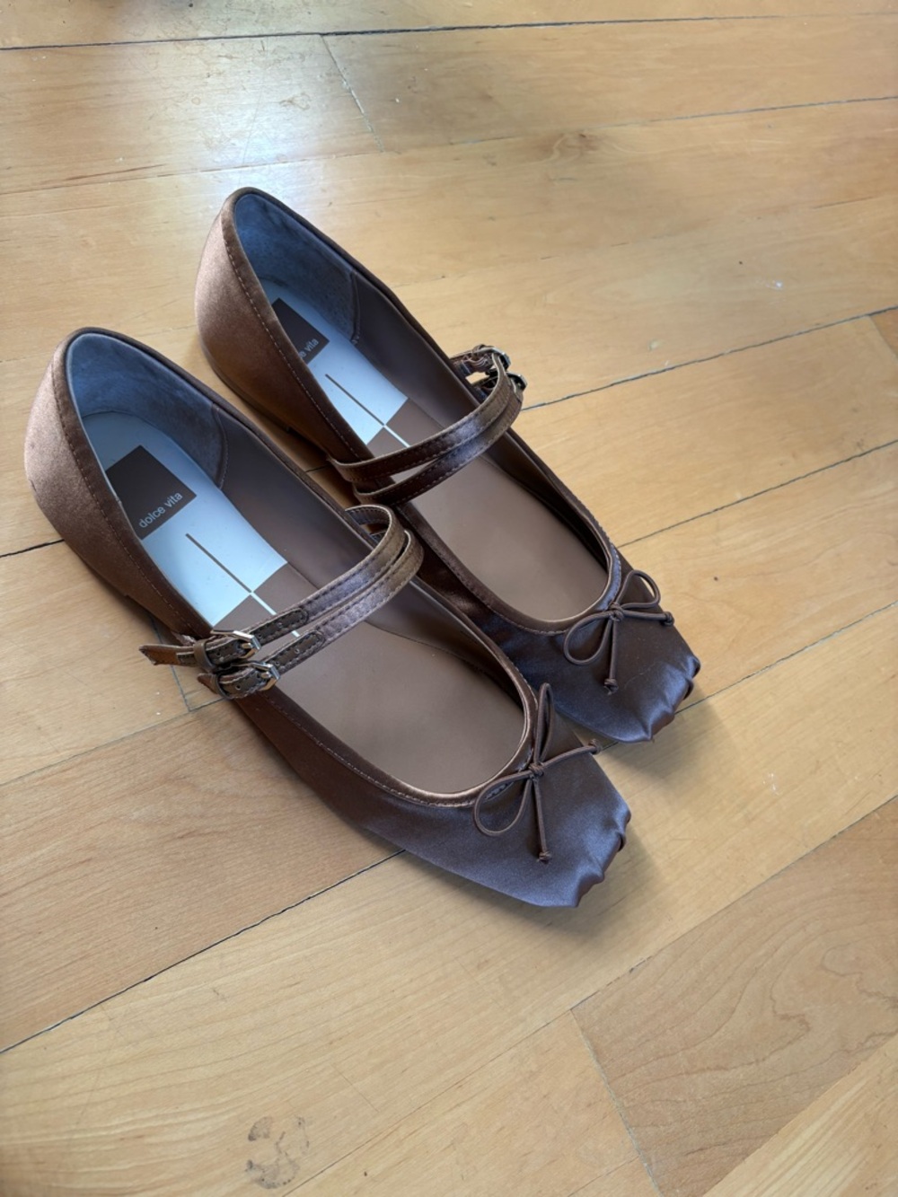 Dolce Vita Gibsen Ballet Flats Mid Brown Satin…new without box - Picture 4 of 6